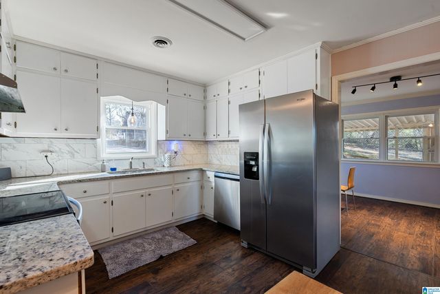 669 RIDGE TOP CIRCLE, Birmingham, AL 35206