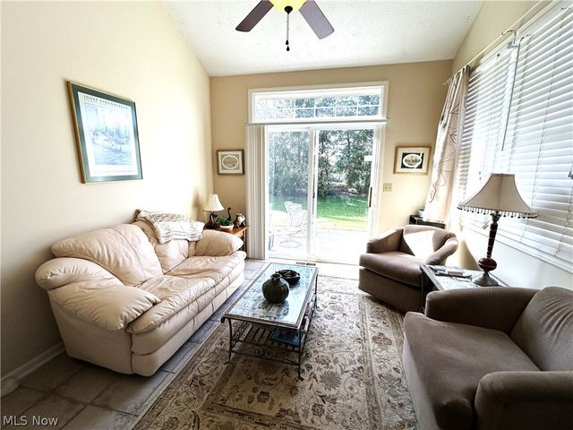 15220 Chestnut Oak Lane, Strongsville, OH 44149