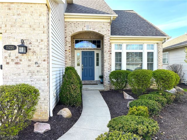 15220 Chestnut Oak Lane, Strongsville, OH 44149