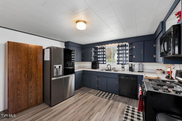 1292 Swift Hollow Road, Mountain City, TN 37683