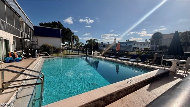 4912 Vincennes ST 103, Cape Coral, FL 33904