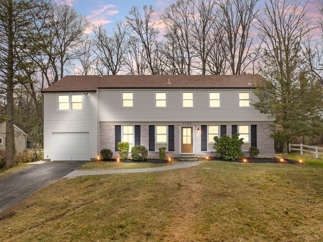 1752 LARK LN, Cherry Hill, NJ 08003