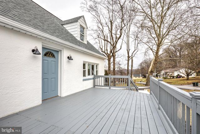 125 IRISH LN, Coatesville, PA 19320