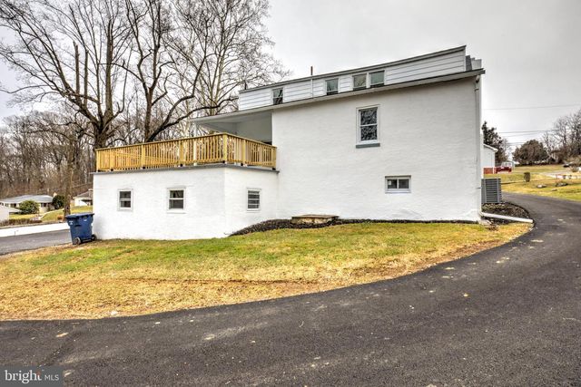 125 IRISH LN, Coatesville, PA 19320