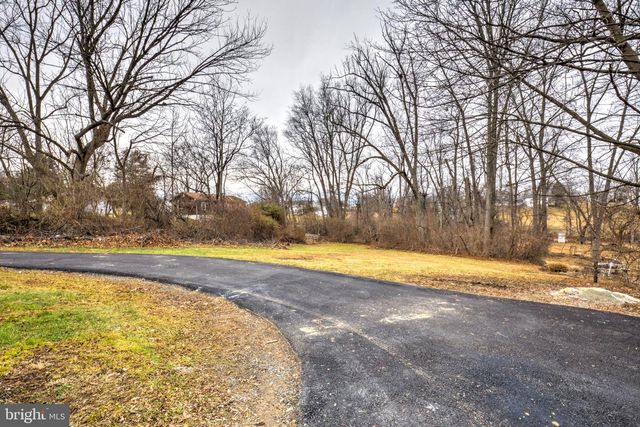 125 IRISH LN, Coatesville, PA 19320