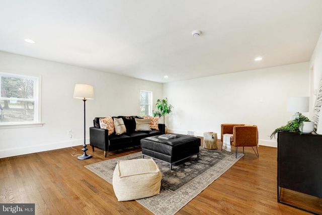 125 IRISH LN, Coatesville, PA 19320