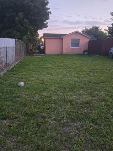 3901 Lakewood Road B, Lake Worth Beach, FL 33461