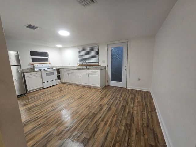 3901 Lakewood Road B, Lake Worth Beach, FL 33461