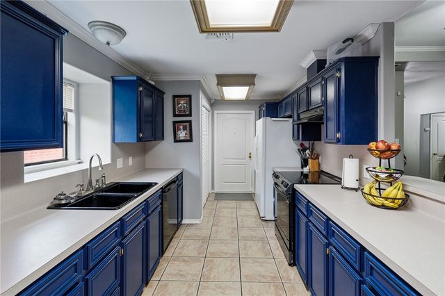 7941 Rock Crest Dr, Corpus Christi, TX 78414