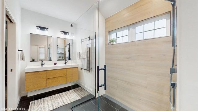 425 Maple LANE, Williams Bay, WI 53191