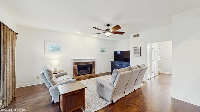 425 Maple LANE, Williams Bay, WI 53191