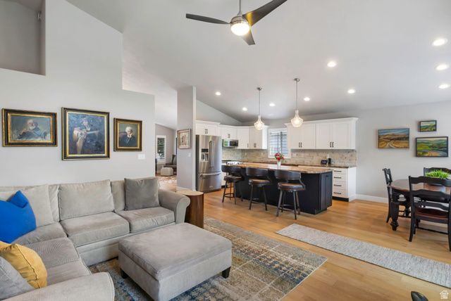 926 E TAHNIA PARK CIR, Salt Lake City, UT 84121