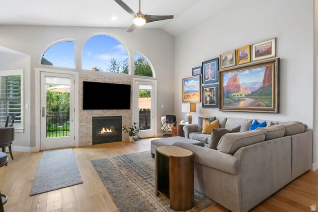 926 E TAHNIA PARK CIR, Salt Lake City, UT 84121