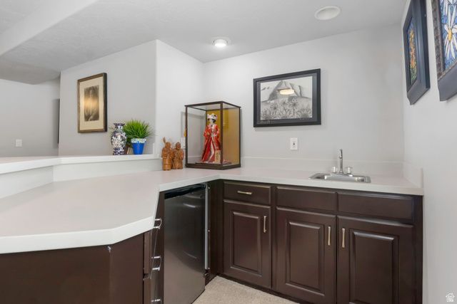 926 E TAHNIA PARK CIR, Salt Lake City, UT 84121