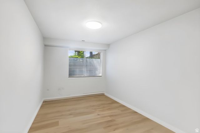 926 E TAHNIA PARK CIR, Salt Lake City, UT 84121