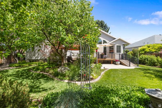 926 E TAHNIA PARK CIR, Salt Lake City, UT 84121