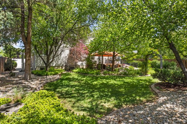 926 E TAHNIA PARK CIR, Salt Lake City, UT 84121