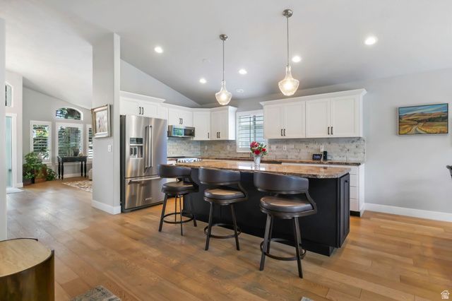 926 E TAHNIA PARK CIR, Salt Lake City, UT 84121