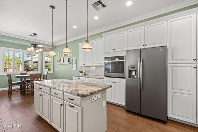 9722 E LOBO Avenue, Mesa, AZ 85209