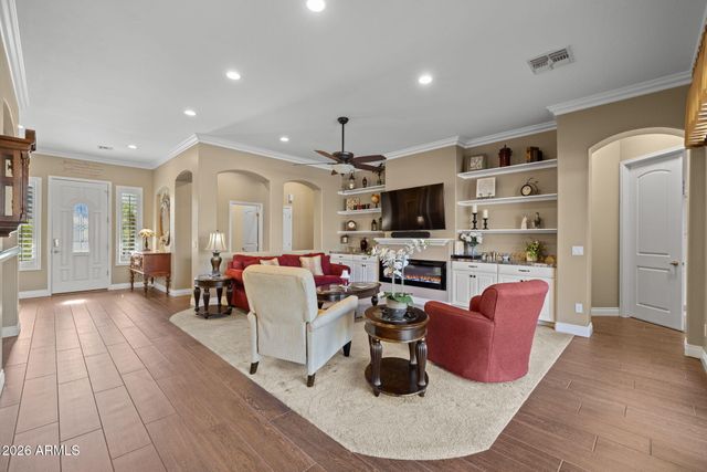 9722 E LOBO Avenue, Mesa, AZ 85209