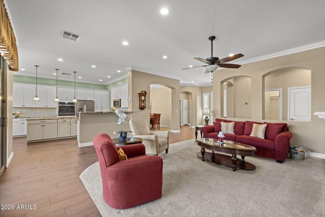 9722 E LOBO Avenue, Mesa, AZ 85209