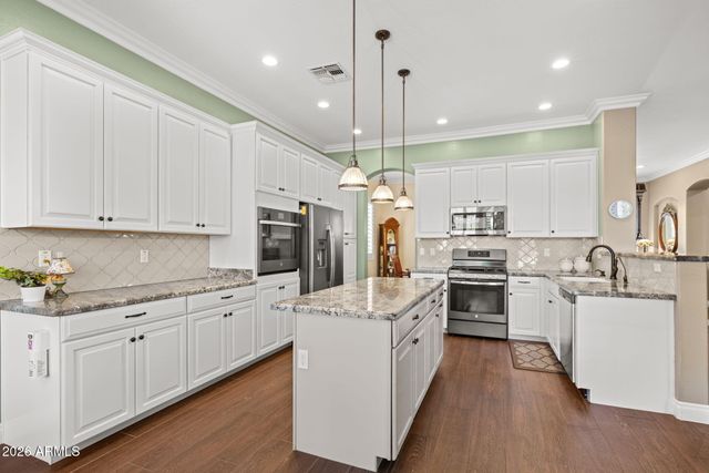 9722 E LOBO Avenue, Mesa, AZ 85209