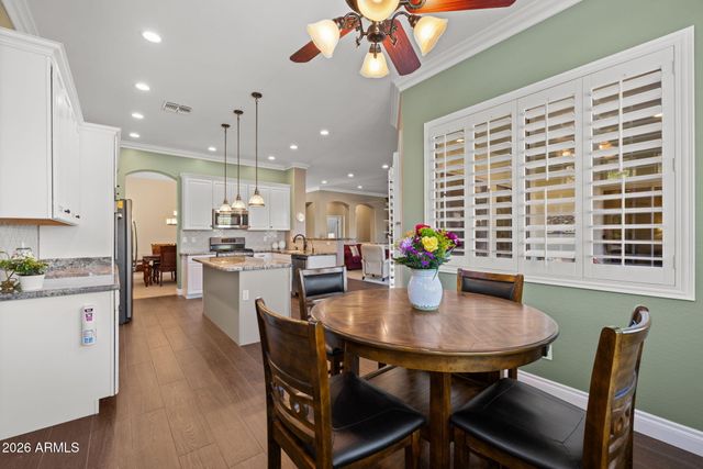 9722 E LOBO Avenue, Mesa, AZ 85209