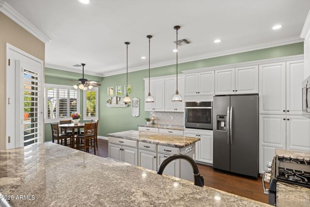 9722 E LOBO Avenue, Mesa, AZ 85209