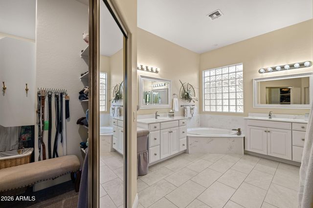 9722 E LOBO Avenue, Mesa, AZ 85209