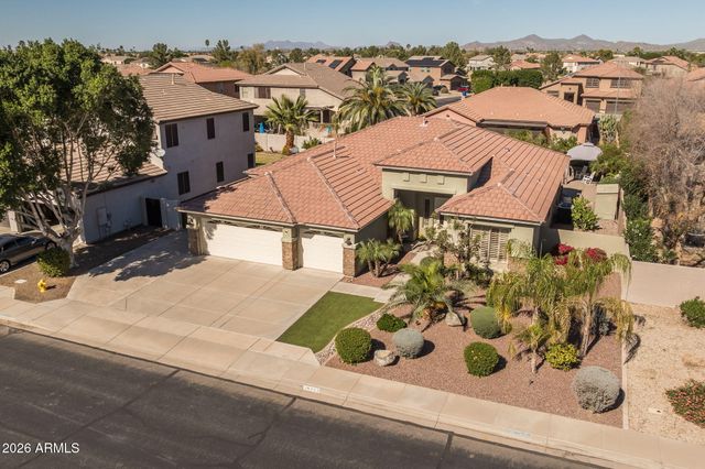 9722 E LOBO Avenue, Mesa, AZ 85209