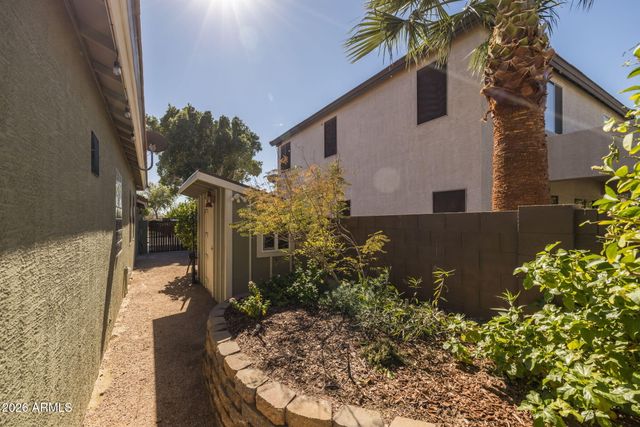 9722 E LOBO Avenue, Mesa, AZ 85209