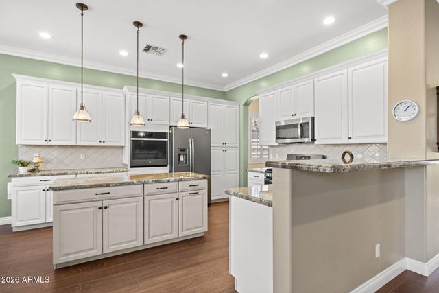 9722 E LOBO Avenue, Mesa, AZ 85209