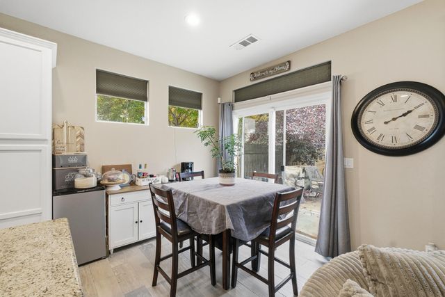 1363 Windsong Drive, Tulare, CA 93274