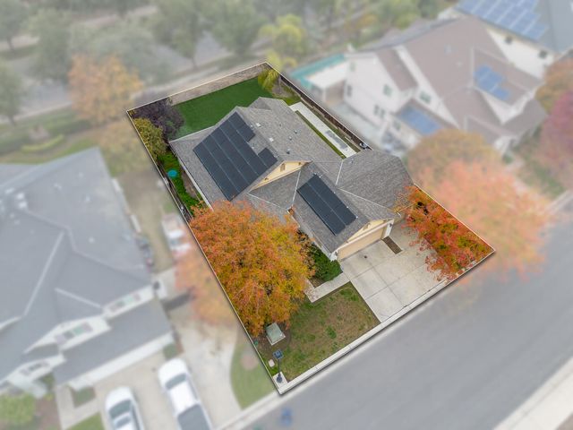 1363 Windsong Drive, Tulare, CA 93274