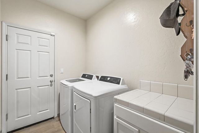 1363 Windsong Drive, Tulare, CA 93274