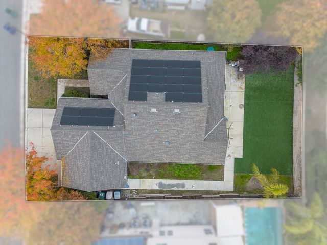 1363 Windsong Drive, Tulare, CA 93274