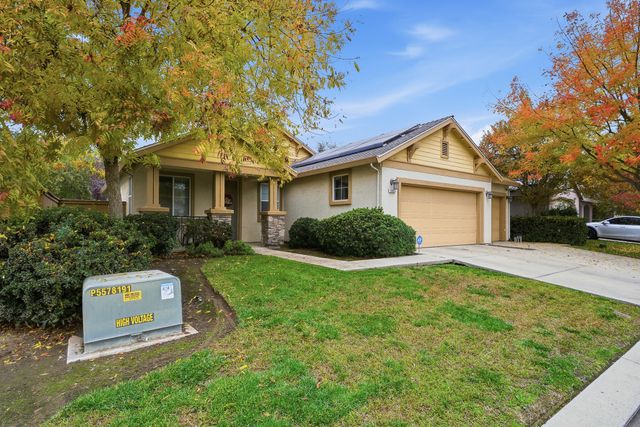 1363 Windsong Drive, Tulare, CA 93274