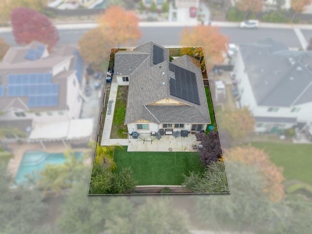 1363 Windsong Drive, Tulare, CA 93274