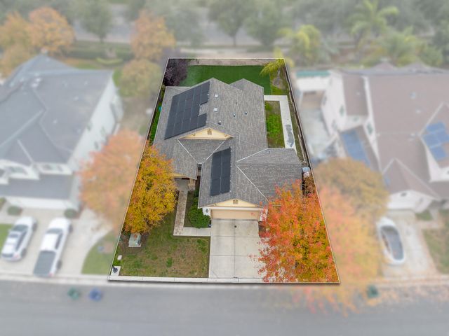 1363 Windsong Drive, Tulare, CA 93274