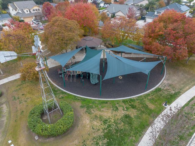 1363 Windsong Drive, Tulare, CA 93274