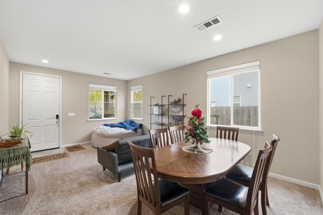 1363 Windsong Drive, Tulare, CA 93274