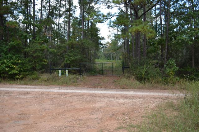 2651 Bluewater Road, Livingston, TX 77351