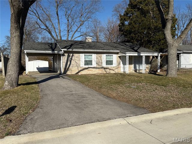 26 Jamaica Drive, St Peters, MO 63376