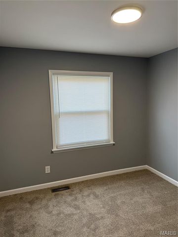 26 Jamaica Drive, St Peters, MO 63376