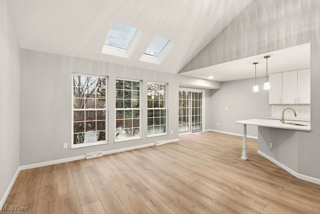 16808 Newport Lane, Middleburg Heights, OH 44130