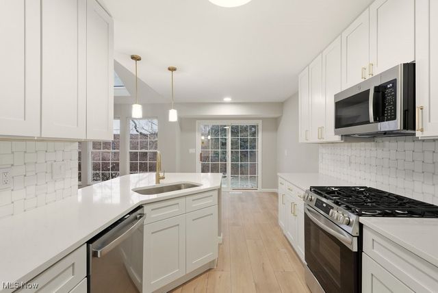 16808 Newport Lane, Middleburg Heights, OH 44130