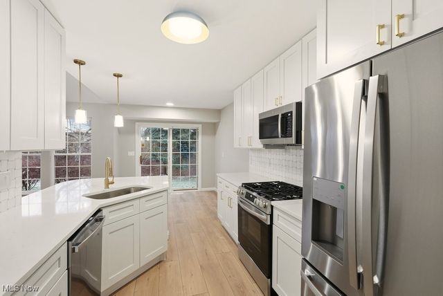 16808 Newport Lane, Middleburg Heights, OH 44130