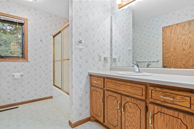 160 196th Drive NW, Elk River, MN 55330