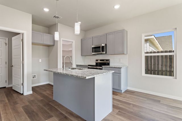 221 Lead Creek Drive, Fort Worth, TX 76131