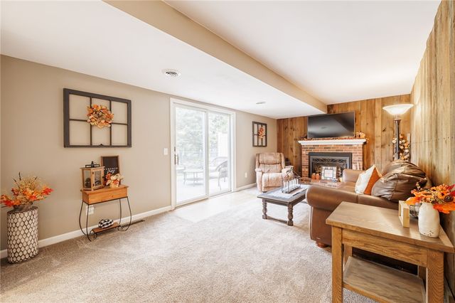 5838 Walnut Drive, Farmington, NY 14425